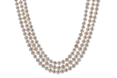 Lot 1558 - PEARL NECKLACE