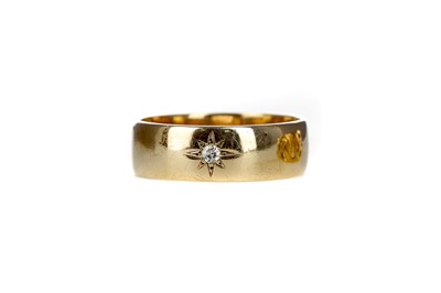 Lot 306 - A DIAMOND SET WEDDING BAND