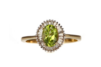 Lot 414 - A PERIDOT AND DIAMOND RING