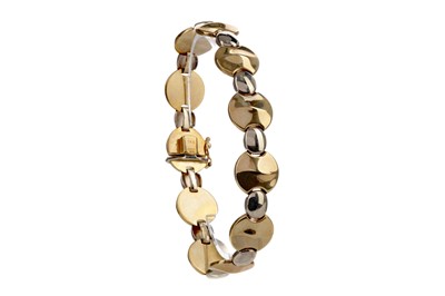 Lot 1329 - A BICOLOUR BRACELET