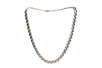 Lot 1341 - A BICOLOUR GOLD NECKLACE
