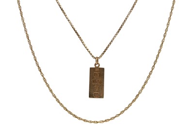 Lot 1372 - THREE GOLD CHAINS