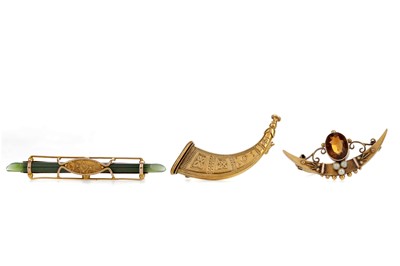 Lot 1361 - THREE BROOCHES