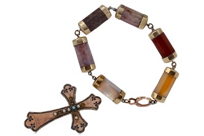 Lot 1376 - A HARDSTONE BRACELET AND A CROSS PENDANT