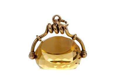 Lot 1493 - A GEM SET SWIVEL FOB