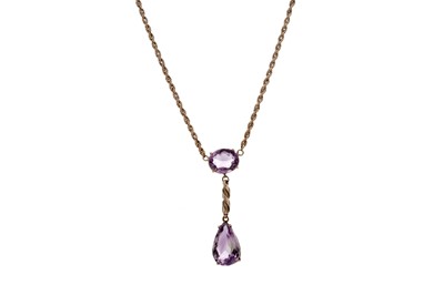 Lot 1489 - AN AMETHYST DROP NECKLACE