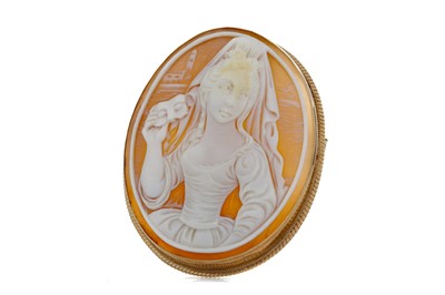 Lot 1505 - A CAMEO BROOCH