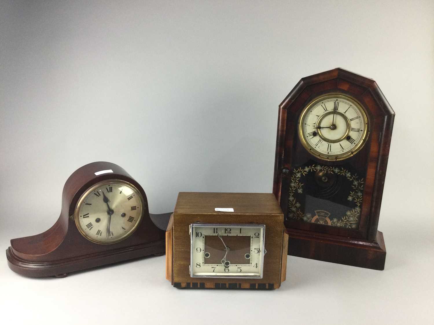 Lot 484 - AN EARLY 20TH CENTURY AMERICAN EIGHT-DAY
