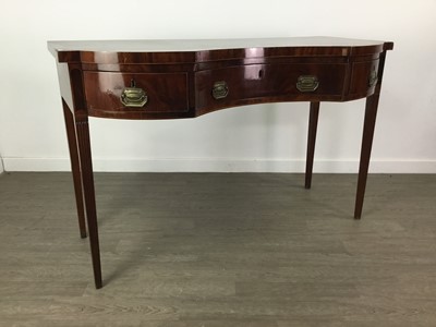 Lot 858 - AN EDWARDIAN MAHOGANY SIDEBOARD
