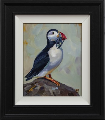 Lot 182 - ROCK PUFFIN, AN OIL BY ZHANNA PECHUGINA