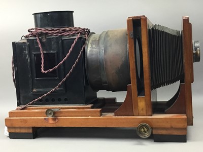 Lot 49 - A VICTORIAN MAGIC LANTERN