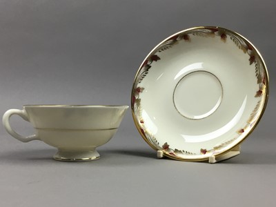 Lot 98 - A LENOX ESSEX PART DINNER SERVICE