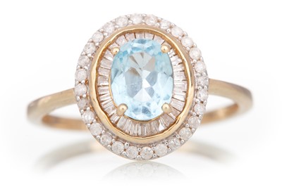 Lot 653 - AQUAMARINE AND DIAMOND RING