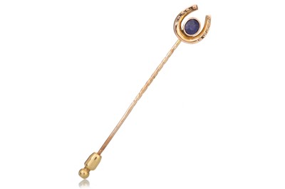 Lot 697 - SAPPHIRE HORSESHOE STICK PIN