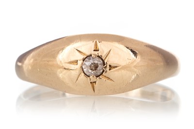 Lot 691 - DIAMOND GYPSY RING