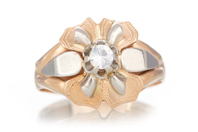 Lot 757 - GEM SET DRESS RING