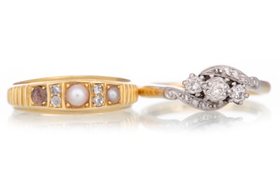 Lot 787 - PEARL DRESS RING