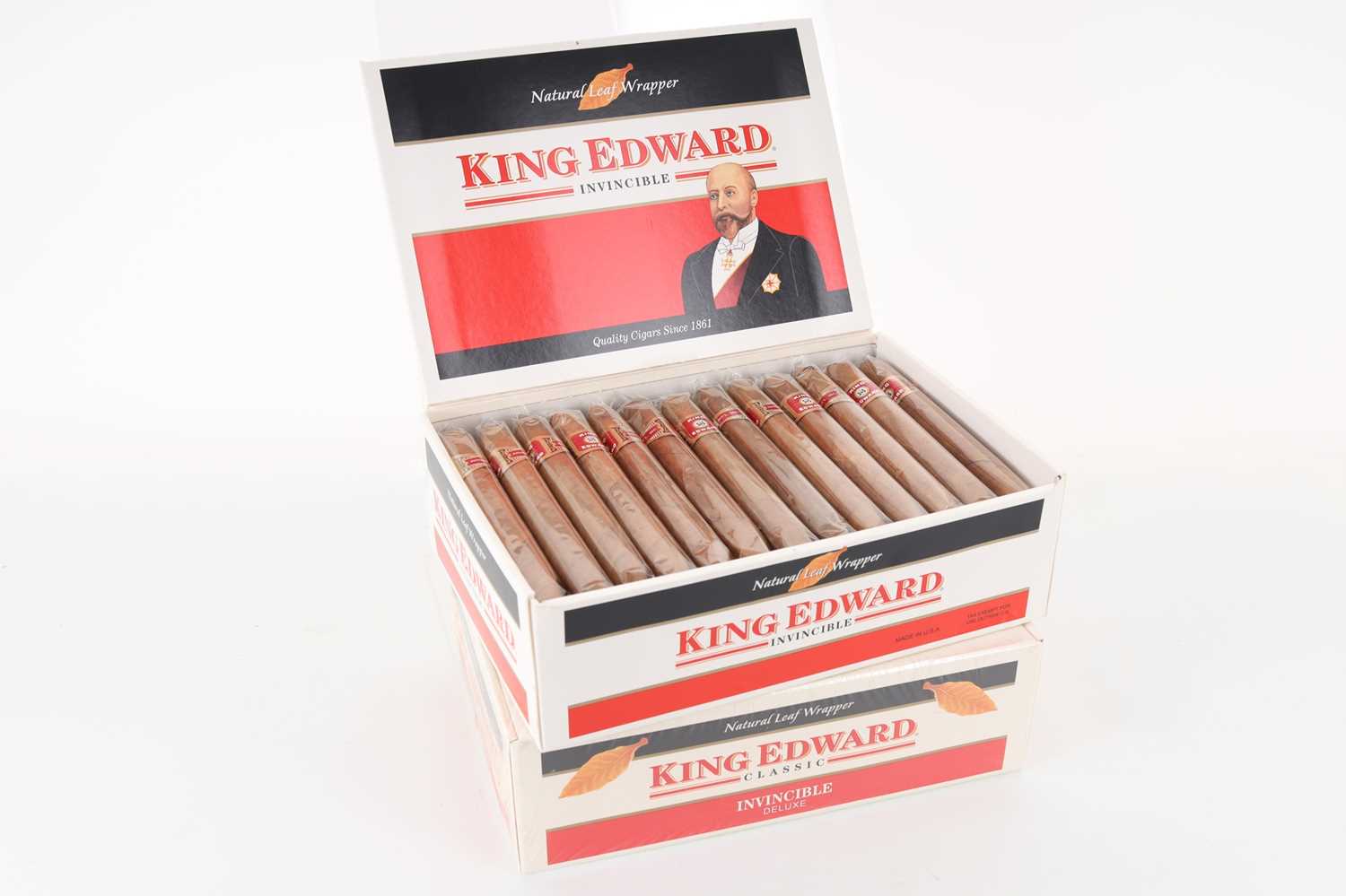 Lot 32 - FIFTY KING EDWARD VII INVINCIBLE AND FIFTY INVINCIBLE DELUXE CIGARS