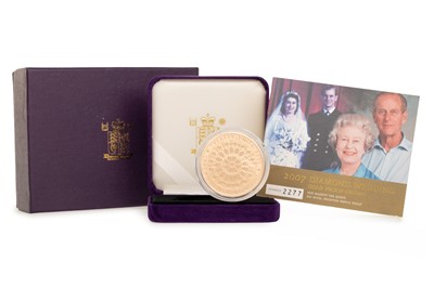 Lot 22 - ELIZABETH II DIAMOND WEDDING GOLD PROOF CROWN