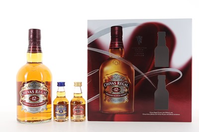 Lot 119 - CHIVAS REGAL 12 YEAR OLD 75CL MANCHESTER UNITED GIFT PACK