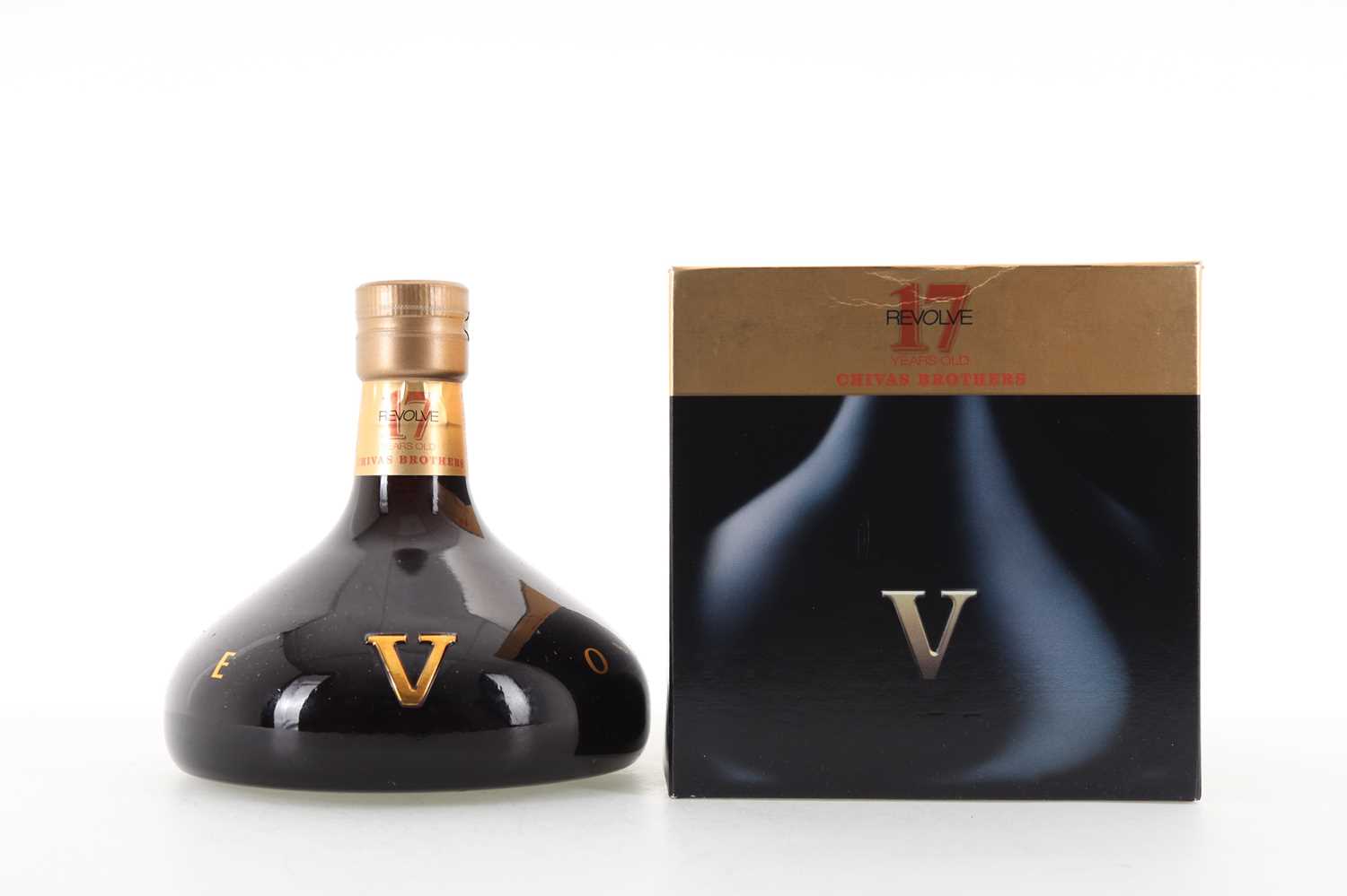 Lot 120 - CHIVAS REVOLVE 17 YEAR OLD 50CL