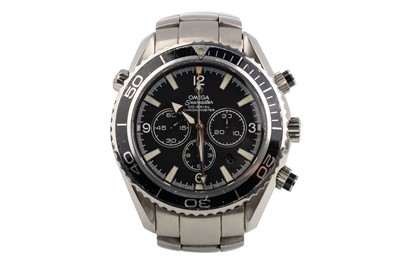 Lot 811 - OMEGA SEAMASTER 'PLANET OCEAN'