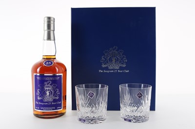 Lot 153 - SEAGRAM 25 YEAR OLD "25 YEAR CLUB" STAFF BOTTLE WITH GLASSES