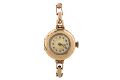 Lot 827 - NINE CARAT ROSE GOLD MANUAL WIND WRIST WATCH