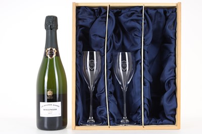 Lot 374 - BOLLINGER 2000 LA GRAND ANNEE PRESENTATION SET WITH GLASSES